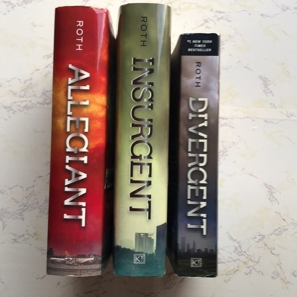 VERONICA ROTH TRILOGY Allegiant HARD COVER BOOK SET - Picture 2 of 10